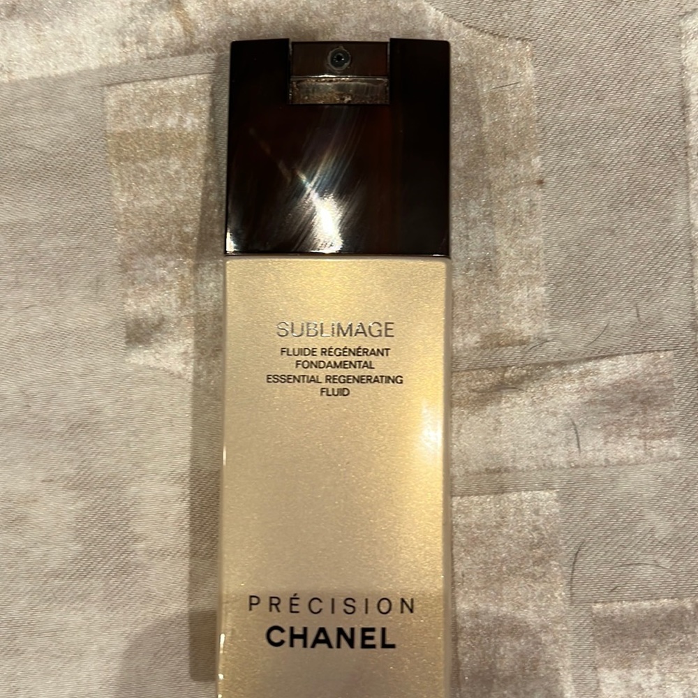 Chanel sublimage fluid